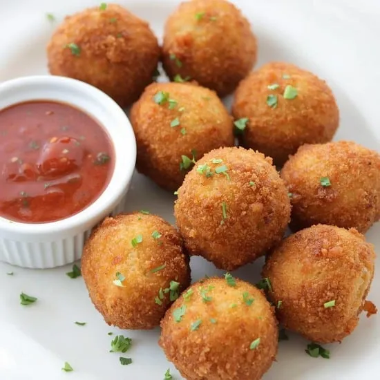 Reuben Balls with Spicy Thousand Island Dipping Sauce