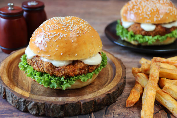 Zinger Burger Recipe – Crispy & Juicy Chicken Burger
